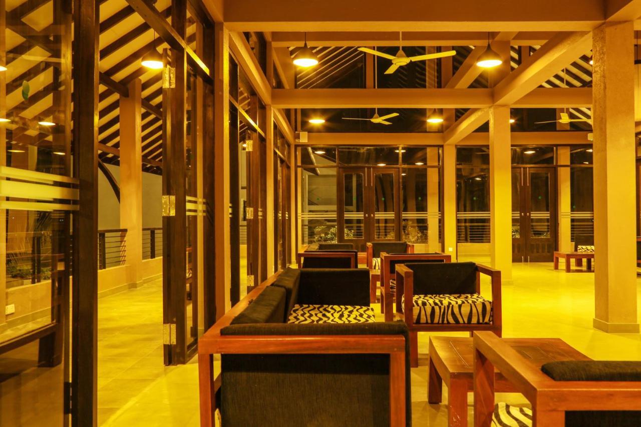 Hotel Oak Ray Wild Yala Tissamaharama Exterior foto